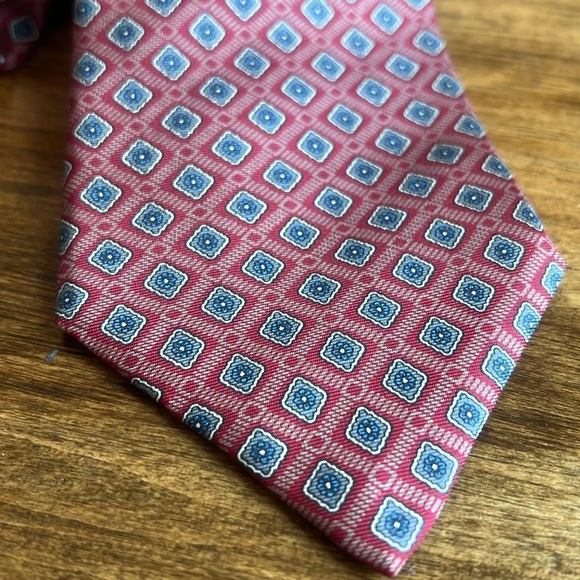 Christian Dior Monsieur 100% Silk Tie. Red Blue Geometric Pattern - Picture 4 of 8